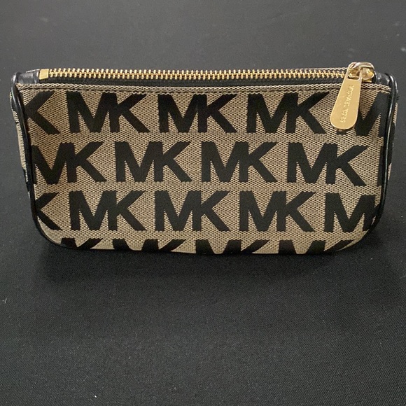 Michael Kors Cosmetics Bag - Picture 7 of 10